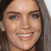 Natasha Barnard Nøgen