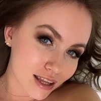 Nicole Ross Nøgen