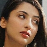 Nidhi Pandit Nøgen