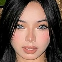 Nikka Rivero Nøgen