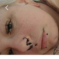nikkiwellsof Nøgen