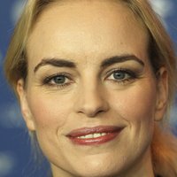 Nina Hoss Nøgen