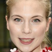 Nora von Waldstätten Nøgen