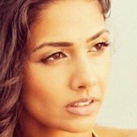 Nosheen Phoenix Nøgen