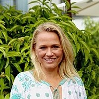 Nova Meierhenrich Nøgen