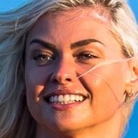 Oksana Platero Nøgen