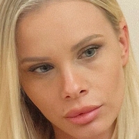 Olga Volcenkova Nøgen