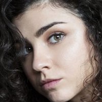 Olivia Delcan Nøgen