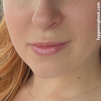 Olivia Fleur Nøgen