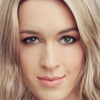 Olivia Mahood Nøgen