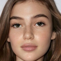 oliviacasta Nøgen