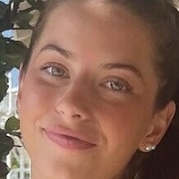 Parker Hines Nøgen