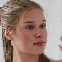 paula.nstl Nøgen
