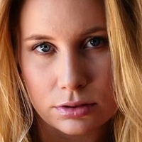 Phoebe Crnich Nøgen