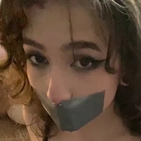 Prettyhostage Nøgen
