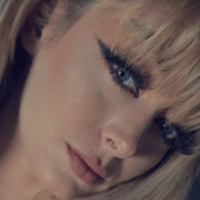 Queenjazlyn Nøgen