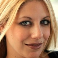 Raine Brown Nøgen