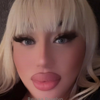 reinaaroselyn Nøgen
