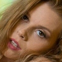 Rhia Lynn Nøgen