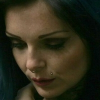 riaesuicide Nøgen