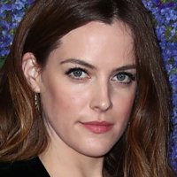 Riley Keough Nøgen