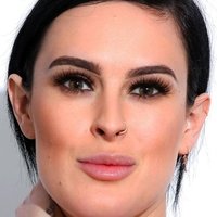 Rumer Willis Nøgen
