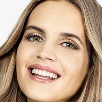 Sabrina Garciarena Nøgen