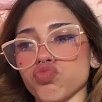 Sabrina Helil Nøgen