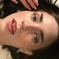 Sadie Eden Nøgen