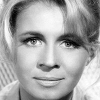 Salome Jens Nøgen