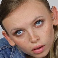 Sara Carstens Nøgen