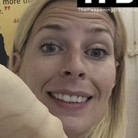 Sara Pascoe Nøgen