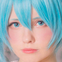 Saya Scarlet Nøgen