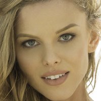 Scarlett Burke Nøgen