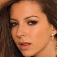 Shelby Chesnes Nøgen