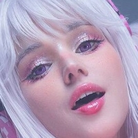 Shirogane-Sama Social Media Thread Nøgen