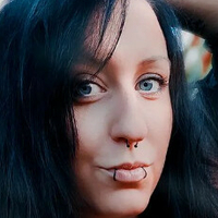 Skelli Nøgen