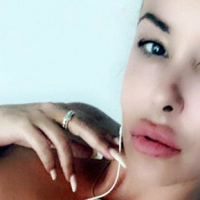 Sky Taylor Nøgen