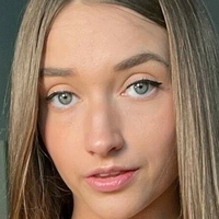 Skylarmaexo Nøgen