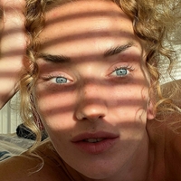 SofiaDark Nøgen