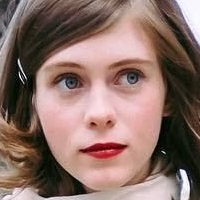 Sophia Lillis Nøgen