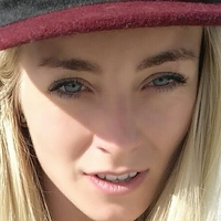 Stefani Nurding Nøgen