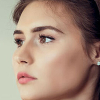 Stephanie Madrian Nøgen