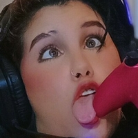 sucubo_69 Nøgen