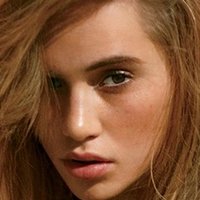 Suki Waterhouse Nøgen
