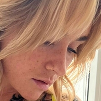 Svenja May Nøgen