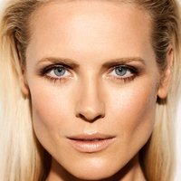 Synnøve Macody Lund Nøgen