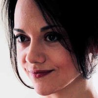 Tania Emery Nøgen