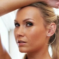 Tania Leon Nøgen