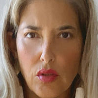 Tania Riquenes Nøgen